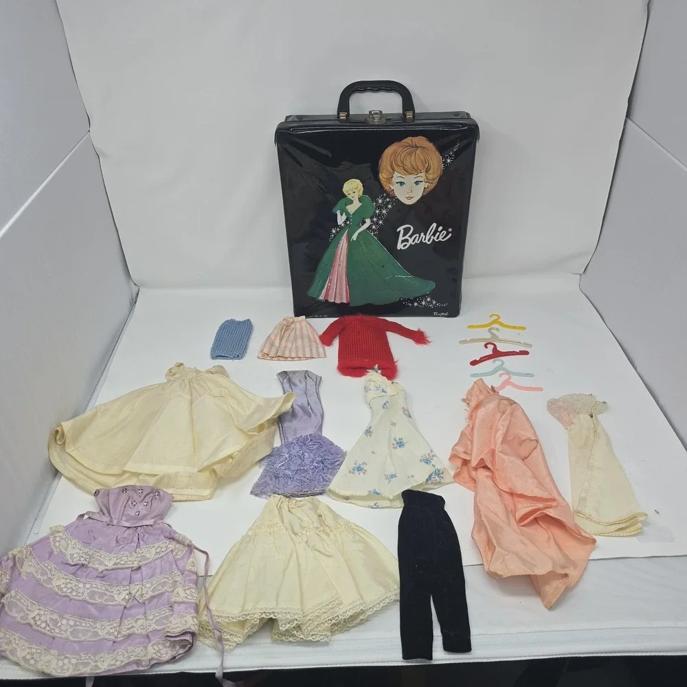 Vintage 1963 Barbie Carrying Case Mattel‎ Black Box & clothes lot